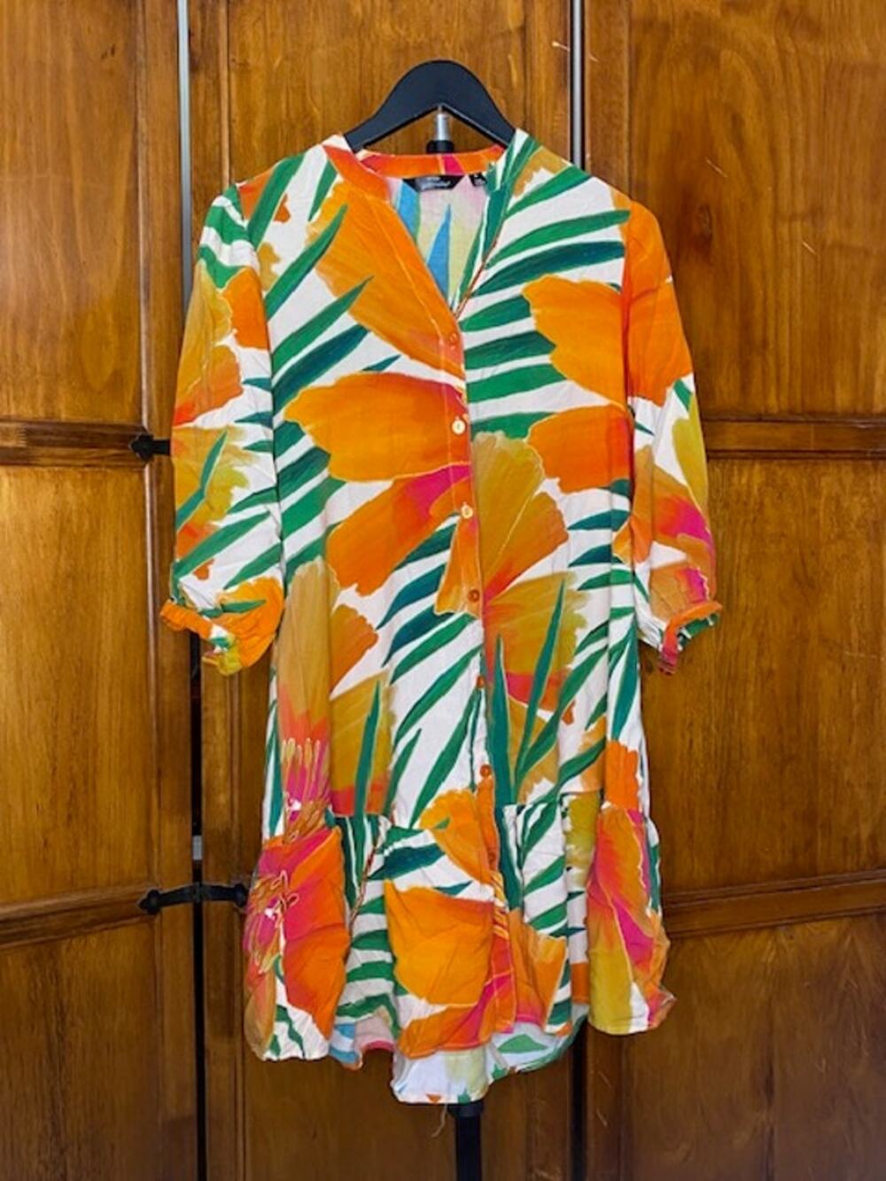 Mlle Gabrielle Women’s M 100% Rayon Tropical Print Button Front Shirt Dress